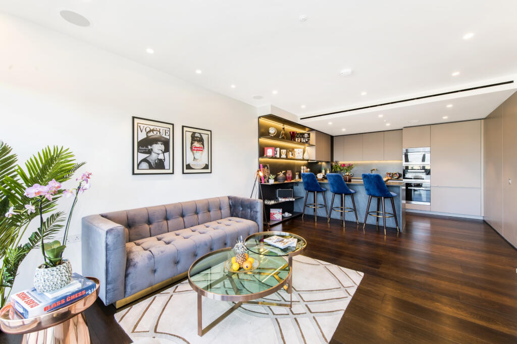 3 bed Apartment for rent in London. From AC RESIDENTIAL - Mayfair