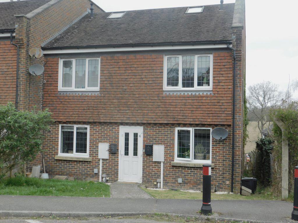 1 bed 1st Floor Flat for rent in Hawkhurst. From Castle Estates - Battle