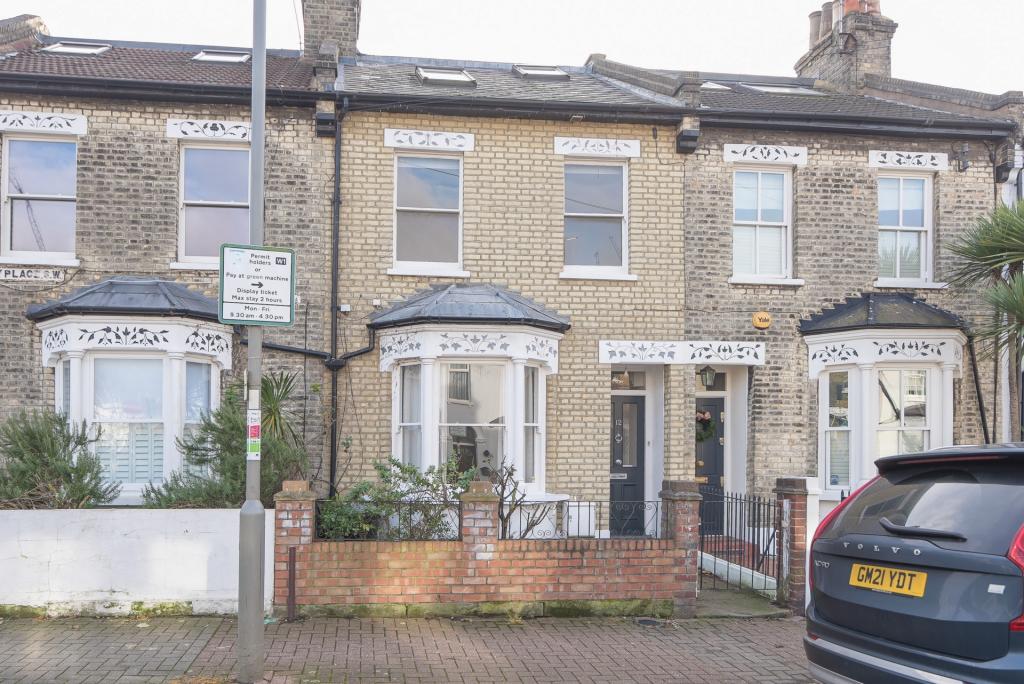 4 bed Detached House for rent in Wandsworth. From Realm Estates 