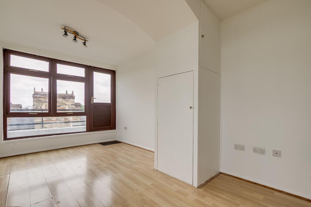 4 bed Penthouse for rent in Wandsworth. From Realm Estates - London - Sales & Lettings