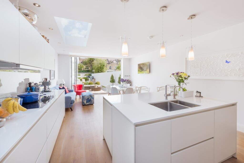 4 bed Detached for rent in Wandsworth. From Realm Estates - London - Sales & Lettings