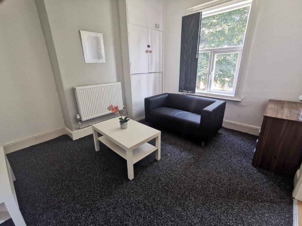 1 bed House Share for rent in Coventry. From Red Brick Sales & Lettings - Coventry