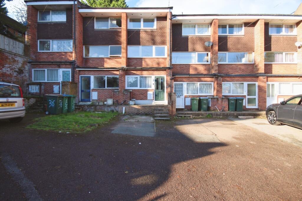 3 bed Town House for rent in Coventry. From Red Brick Sales & Lettings - Coventry