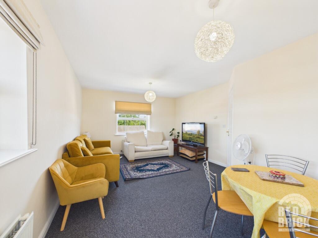 2 bed Apartment for rent in Hawkesbury. From Red Brick Sales & Lettings - Coventry