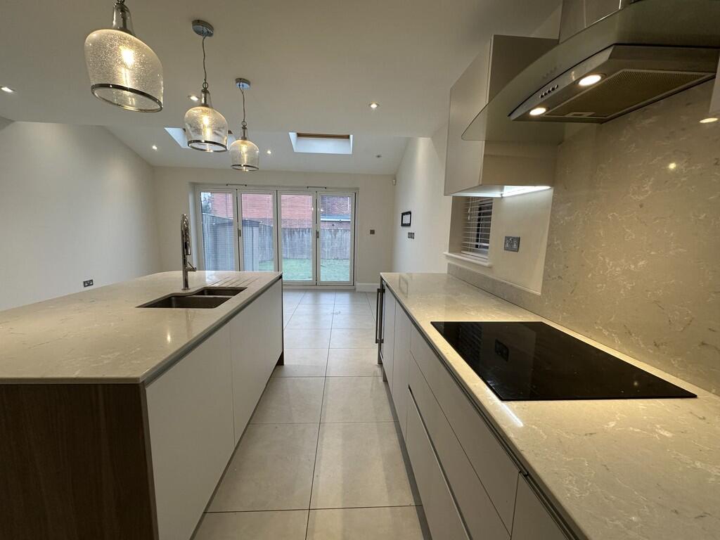 4 bed Semi Detached for rent in Bramhall. From Castle Estates - Bramhall 4 bed Semi Detached for rent in Bramhall. From Castle Estates - Bramhall