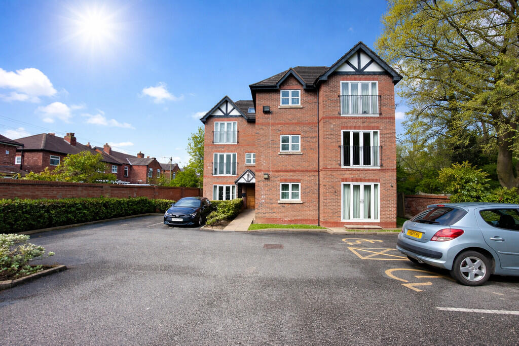 2 bed 1st Floor Flat for rent in Stockport. From Castle Estates - Bramhall