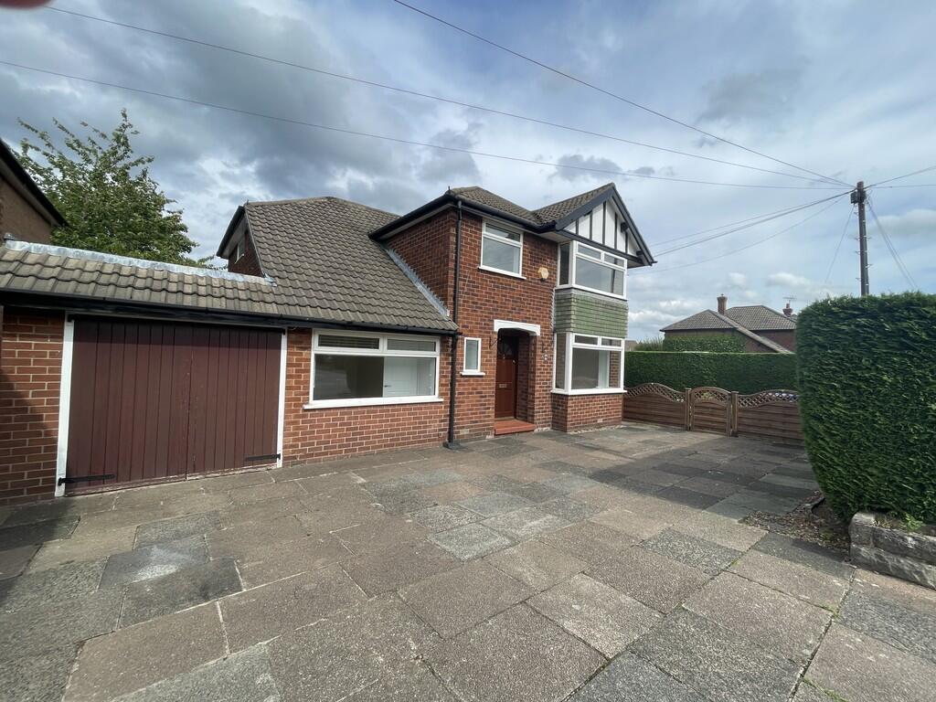 4 bed Detached for rent in Stockport. From Castle Estates - Bramhall 4 bed Detached for rent in Stockport. From Castle Estates - Bramhall