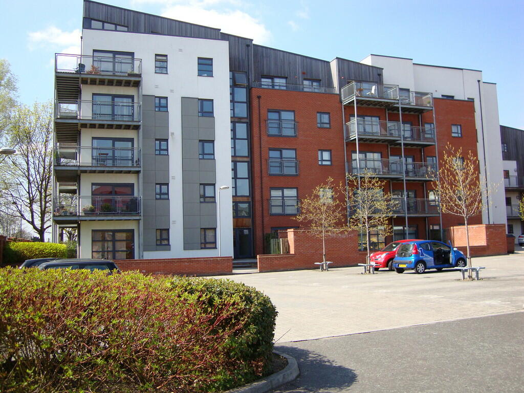 2 bed 1st Floor Flat for rent in Gatley. From Castle Estates - Bramhall
