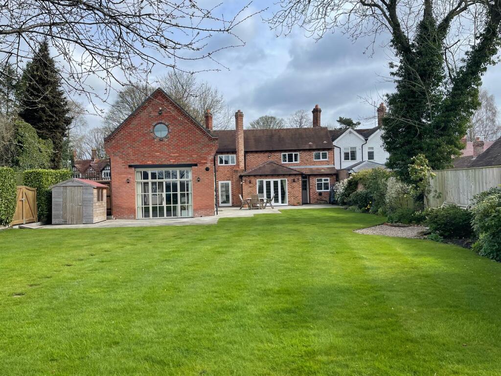 5 bed Cottage for rent in Nuneaton. From Reddington Sales and Lettings - Thringstone