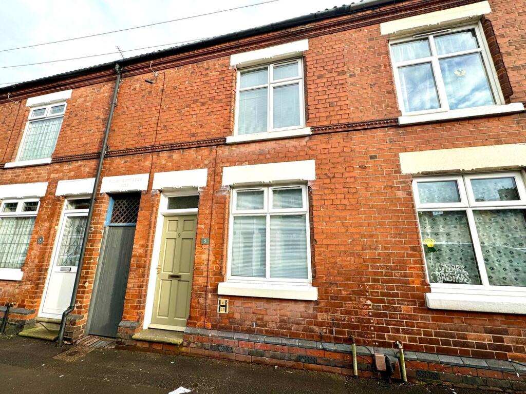 2 bed Mid Terraced House for rent in Coalville. From Reddington Sales and Lettings - Thringstone