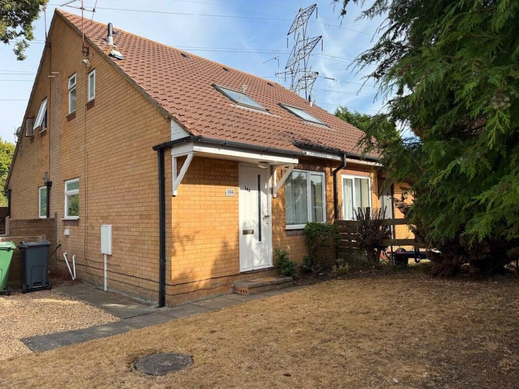 1 bed Mid Terraced House for rent in Shepshed. From Reddington Sales and Lettings - Thringstone 1 bed Mid Terraced House for rent in Shepshed. From Reddington Sales and Lettings - Thringstone