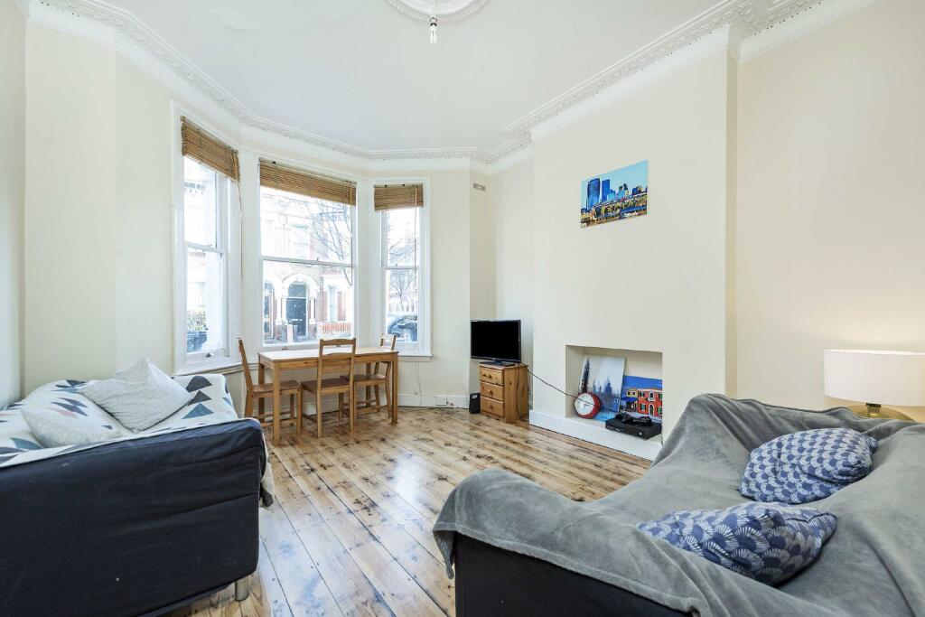 3 bed Flat for rent in London. From Aspire - Clapham