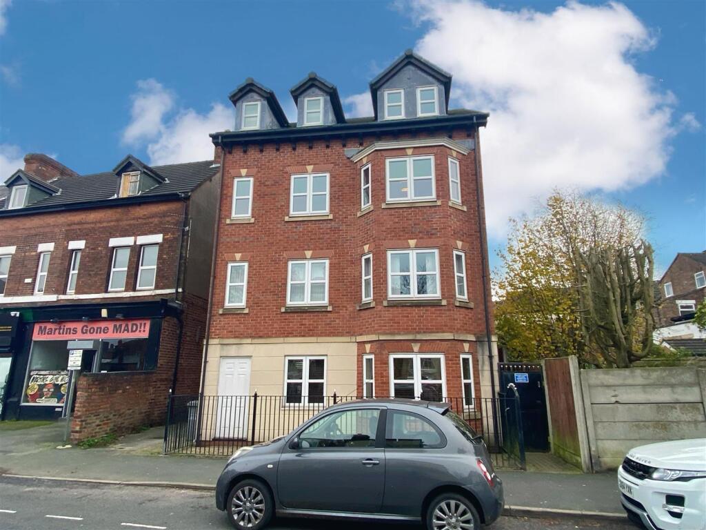 2 bed 1st Floor Flat for rent in Sale. From Jordan Fishwick - Sale 2 bed 1st Floor Flat for rent in Sale. From Jordan Fishwick - Sale