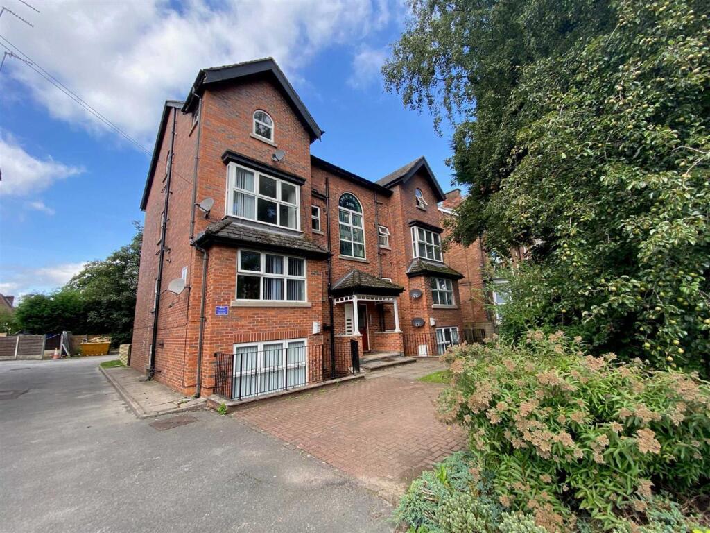 3 bed 1st Floor Flat for rent in Sale. From Jordan Fishwick - Sale