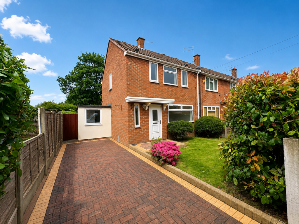 3 bed End of Terrace for rent in Sale. From Jordan Fishwick - Sale 3 bed End of Terrace for rent in Sale. From Jordan Fishwick - Sale