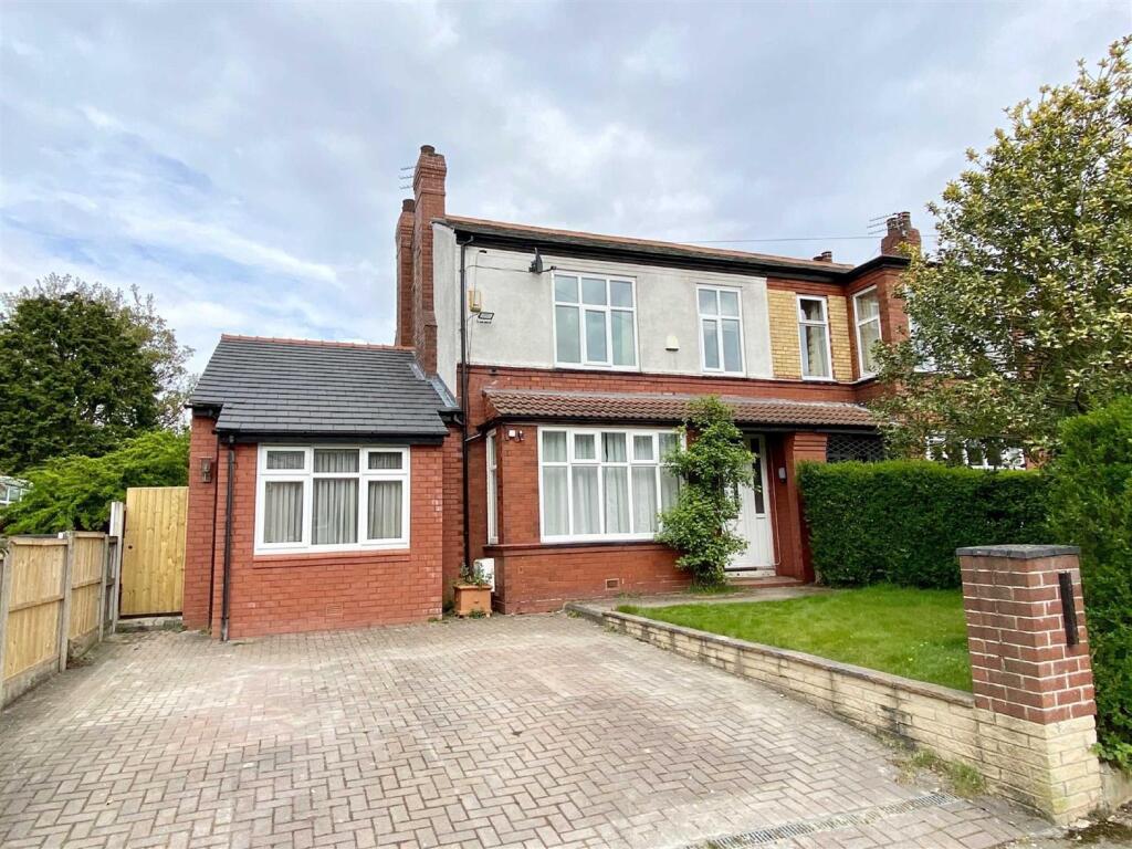 5 bed Semi Detached for rent in Sale. From Jordan Fishwick - Sale 5 bed Semi Detached for rent in Sale. From Jordan Fishwick - Sale