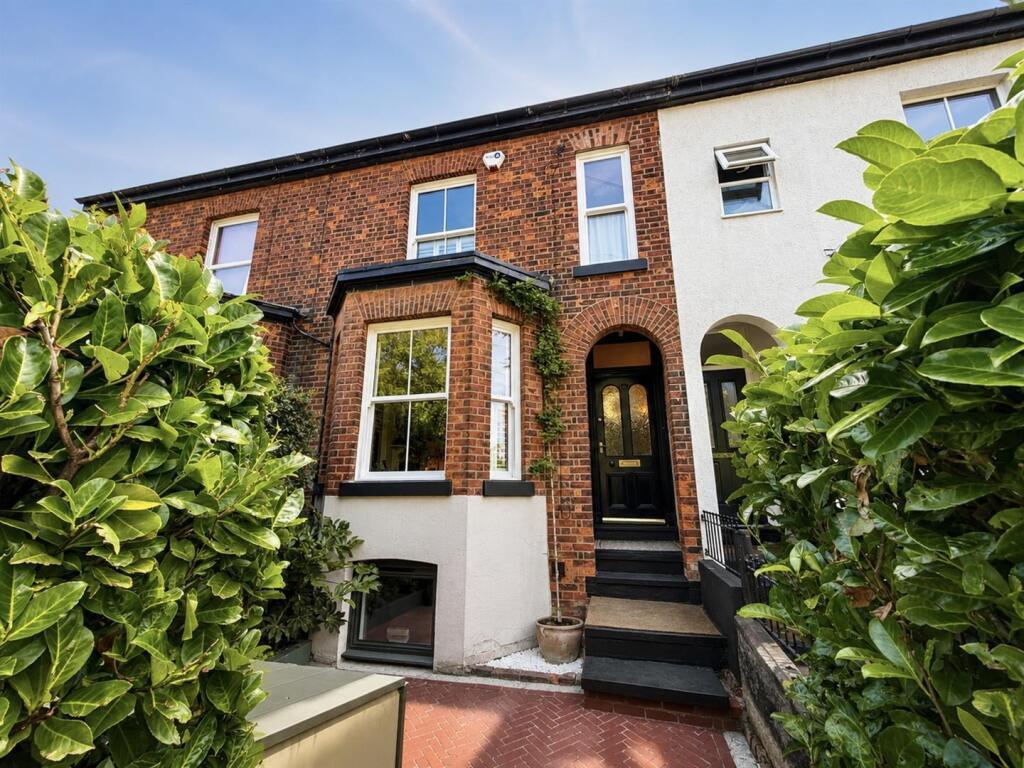 3 bed Mid Terraced House for rent in Sale. From Jordan Fishwick - Sale