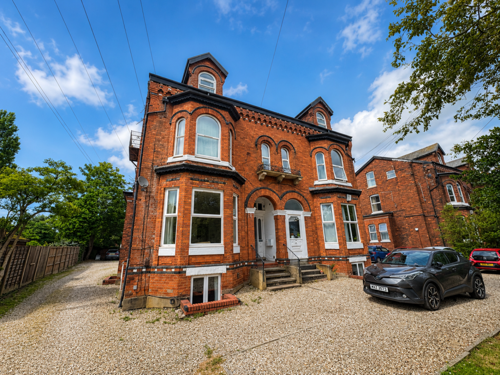 2 bed 1st Floor Flat for rent in Sale. From Jordan Fishwick - Sale 2 bed 1st Floor Flat for rent in Sale. From Jordan Fishwick - Sale