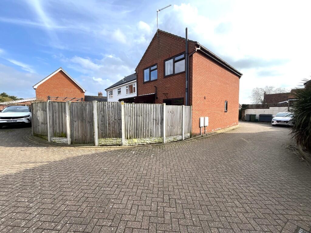 3 bed Detached for rent in Acle. From Alexander & Co - Norwich 3 bed Detached for rent in Acle. From Alexander & Co - Norwich