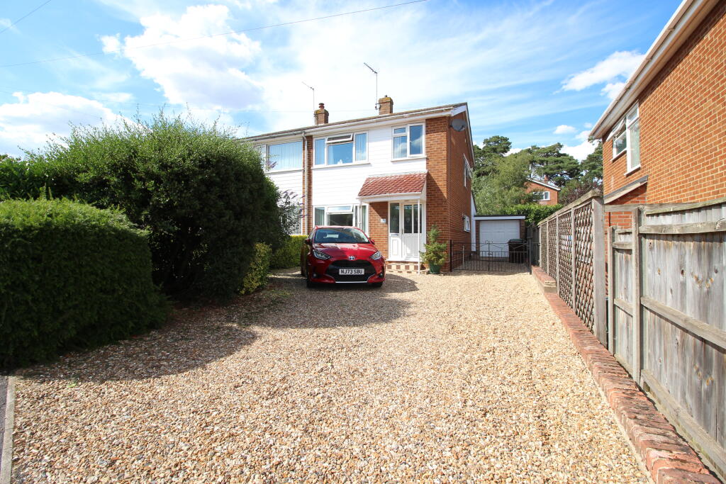 3 bed Semi Detached for rent in Aylsham. From Alexander & Co - Norwich 3 bed Semi Detached for rent in Aylsham. From Alexander & Co - Norwich