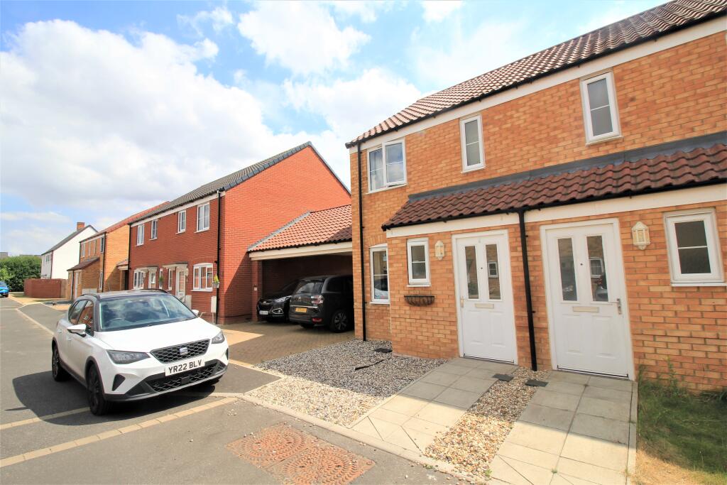 2 bed Semi Detached for rent in Hethersett. From Alexander & Co - Norwich 2 bed Semi Detached for rent in Hethersett. From Alexander & Co - Norwich