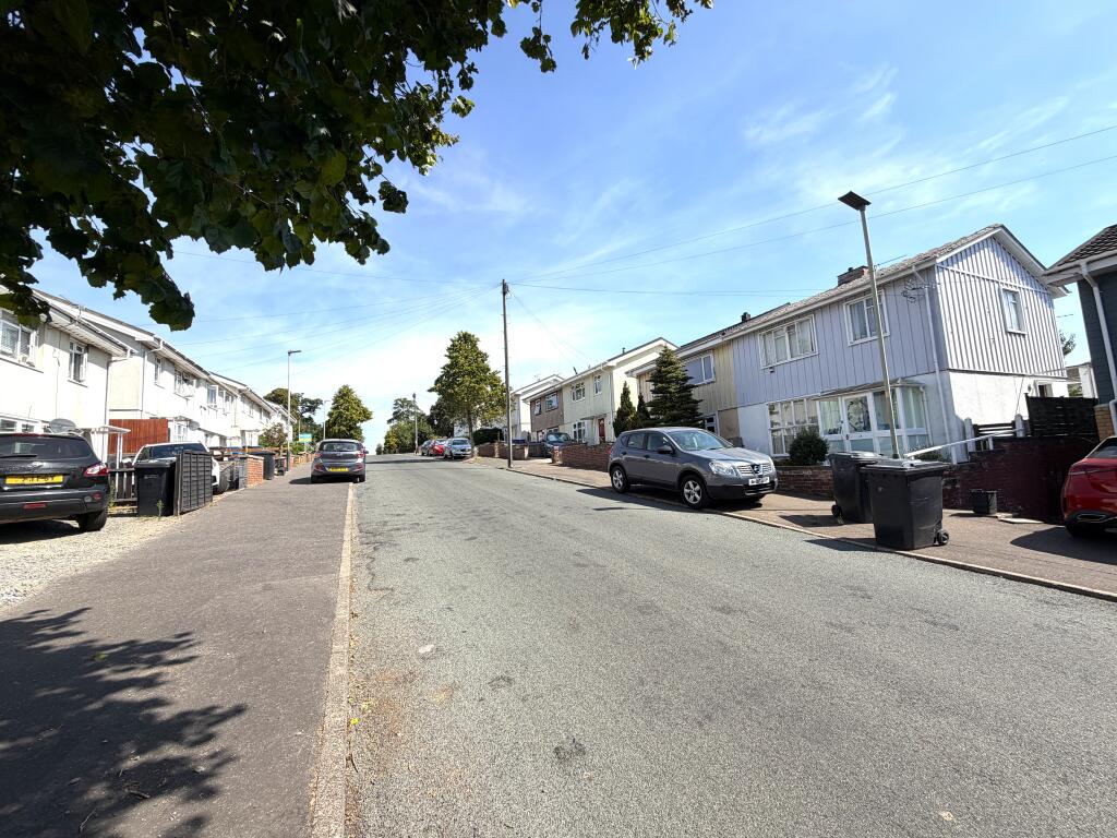 4 bed Mid Terraced House for rent in Colney. From Alexander & Co - Norwich 4 bed Mid Terraced House for rent in Colney. From Alexander & Co - Norwich