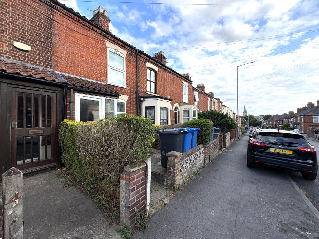 2 bed Mid Terraced House for rent in Norwich. From Alexander & Co - Norwich 2 bed Mid Terraced House for rent in Norwich. From Alexander & Co - Norwich