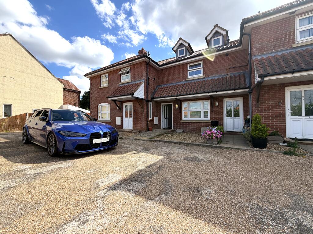 2 bed House (unspecified) for rent in Spixworth. From Alexander & Co - Norwich 2 bed House (unspecified) for rent in Spixworth. From Alexander & Co - Norwich
