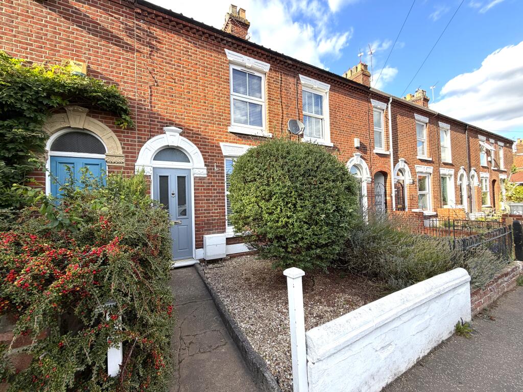2 bed Mid Terraced House for rent in Cringleford. From Alexander & Co - Norwich 2 bed Mid Terraced House for rent in Cringleford. From Alexander & Co - Norwich