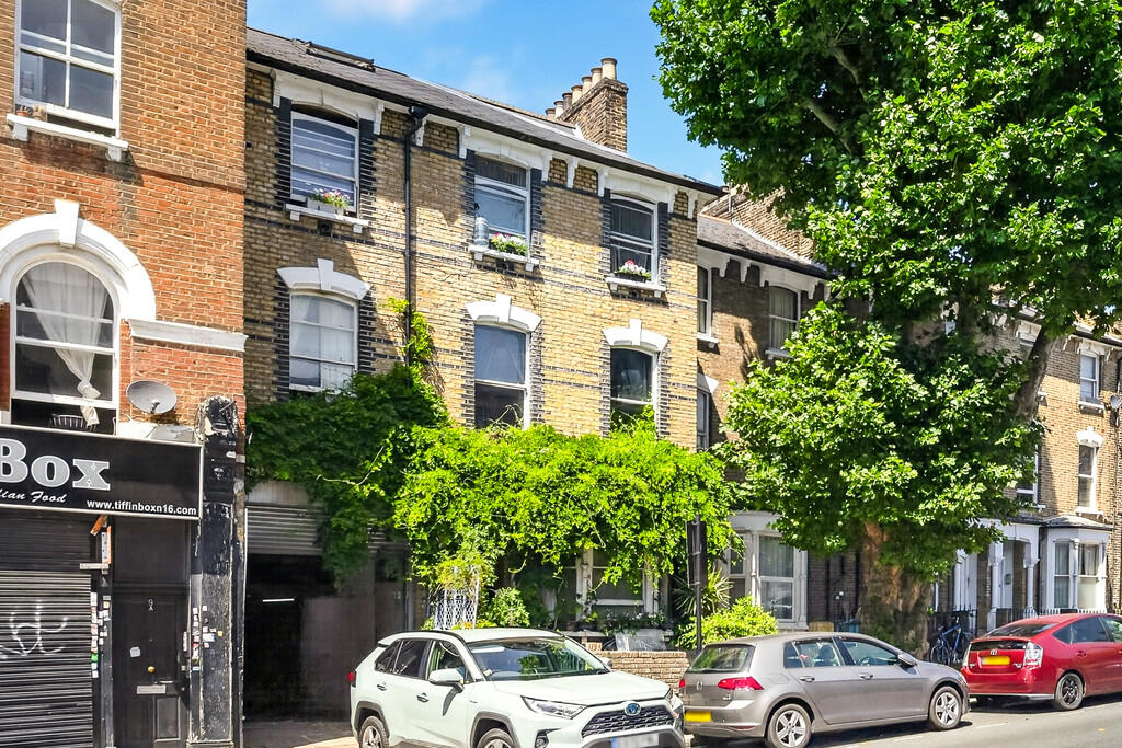 2 bed Apartment for rent in London. From Julian Reid Estate Agents - Stoke Newington