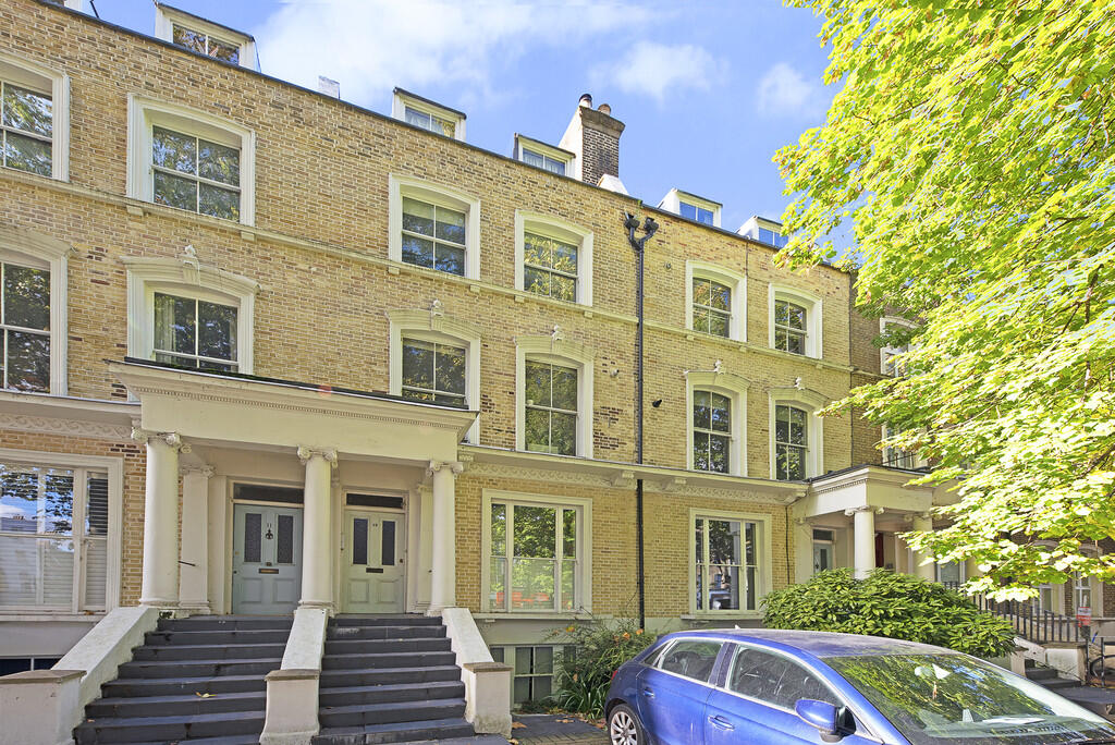 3 bed 1st Floor Flat for rent in Stoke Newington. From Julian Reid Estate Agents - Stoke Newington 3 bed 1st Floor Flat for rent in Stoke Newington. From Julian Reid Estate Agents - Stoke Newington