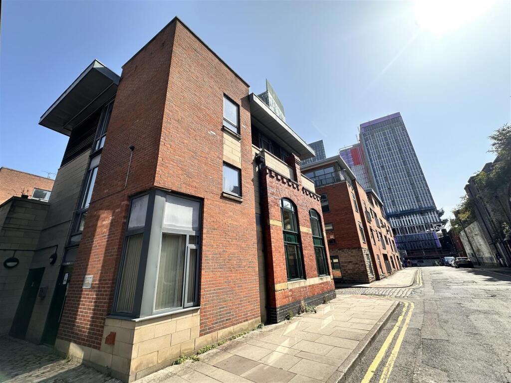 2 bed Apartment for rent in Manchester. From Kaytons Estate Agents - Manchester