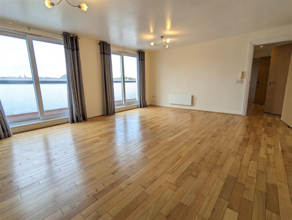 2 bed Apartment for rent in Salford. From Kaytons Estate Agents - Manchester