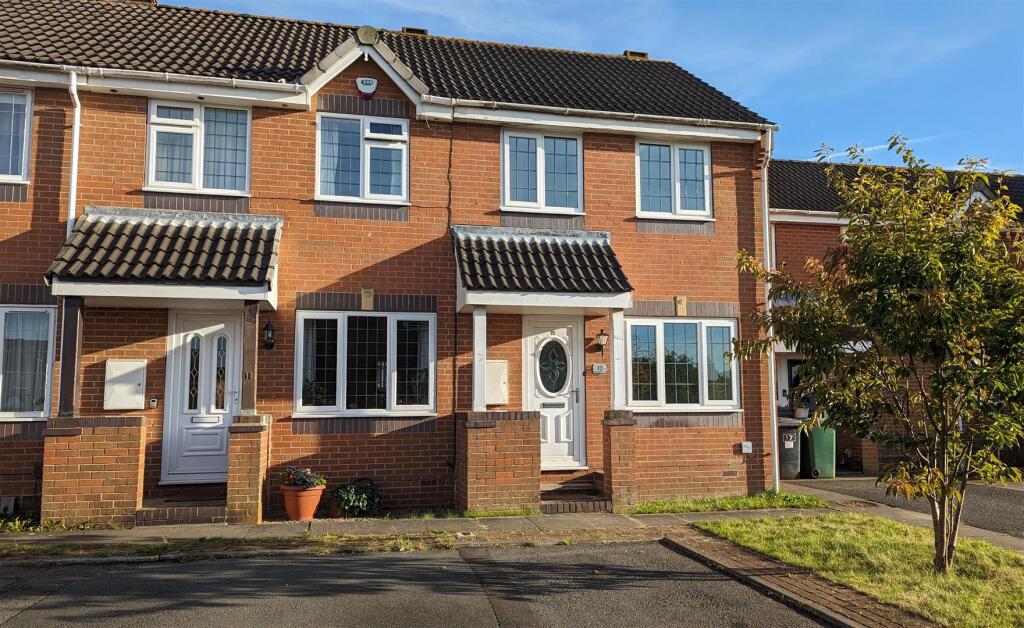 2 bed End of Terrace for rent in Dewsbury. From Kaytons Estate Agents - Manchester