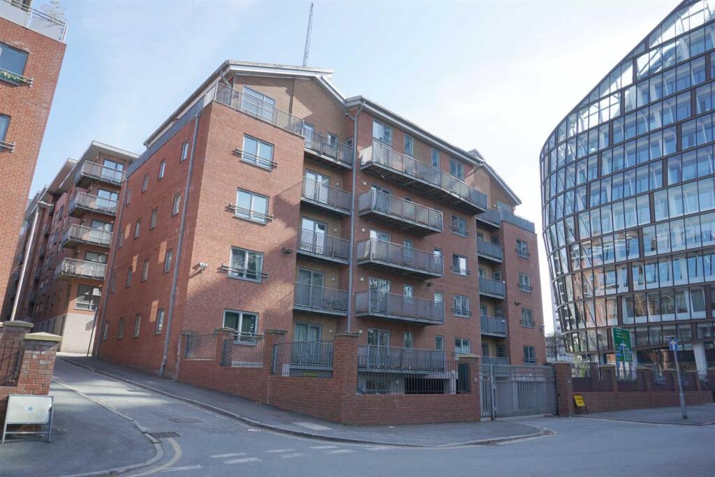 2 bed Apartment for rent in Manchester. From Kaytons Estate Agents - Manchester