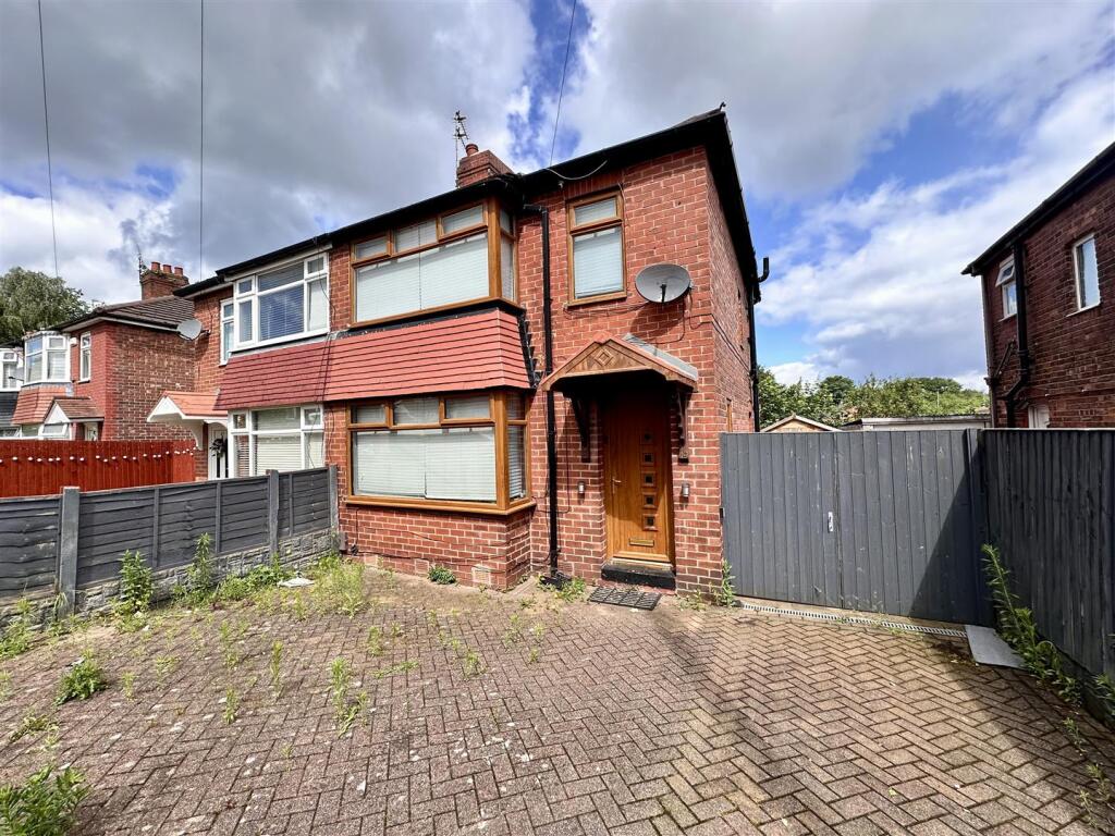 3 bed Semi Detached for rent in Salford. From Kaytons Estate Agents - Manchester 3 bed Semi Detached for rent in Salford. From Kaytons Estate Agents - Manchester