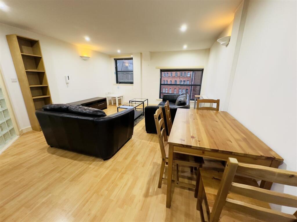 2 bed Apartment for rent in Manchester. From Kaytons Estate Agents - Manchester