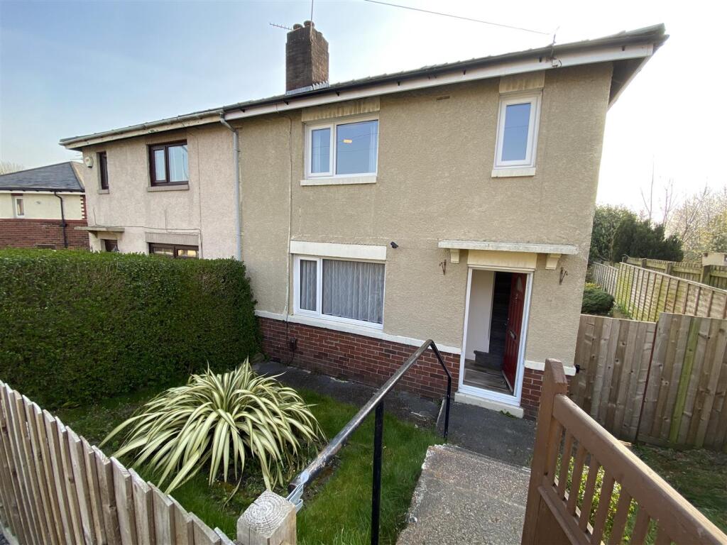 3 bed Semi Detached for rent in Brindle Heath. From Kaytons Estate Agents - Manchester 3 bed Semi Detached for rent in Brindle Heath. From Kaytons Estate Agents - Manchester