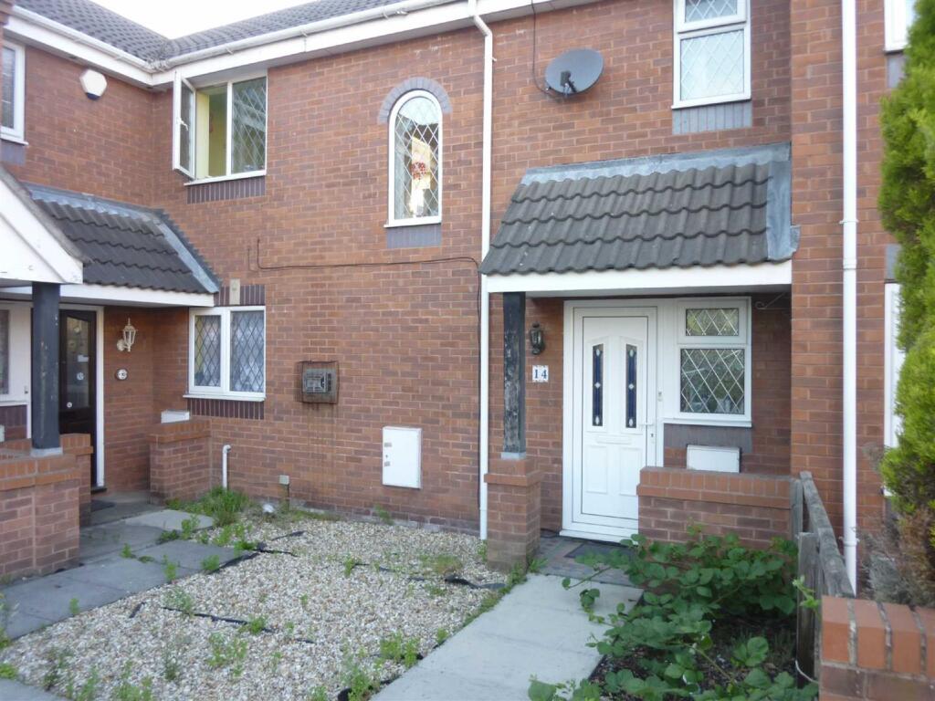 3 bed Mid Terraced House for rent in Dewsbury. From Kaytons Estate Agents - Manchester