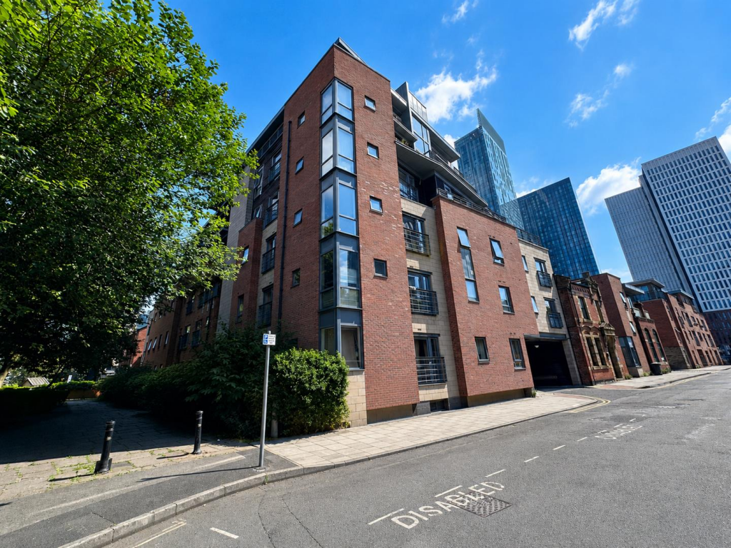 2 bed Apartment for rent in Manchester. From Kaytons Estate Agents - Manchester