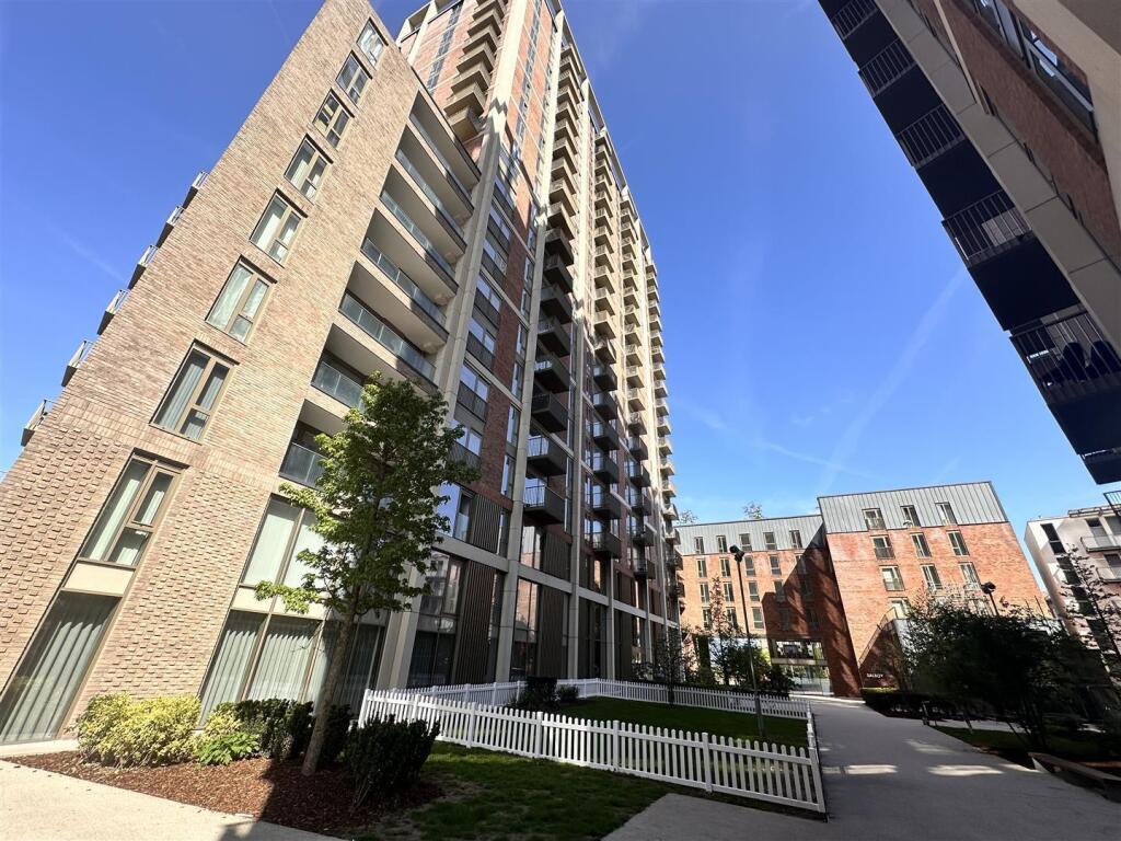3 bed Apartment for rent in Salford. From Kaytons Estate Agents - Manchester