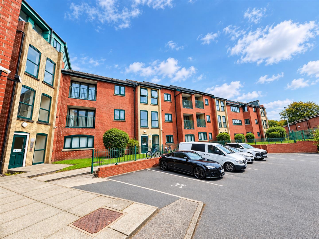 2 bed Apartment for rent in Manchester. From Kaytons Estate Agents - Manchester