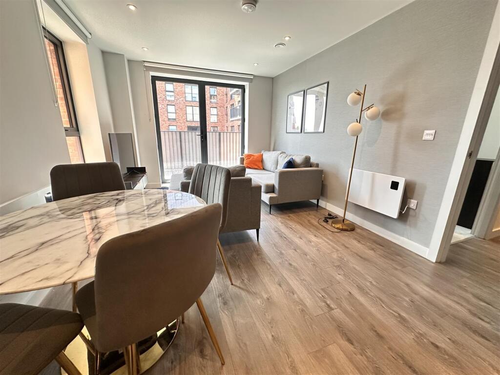 2 bed Apartment for rent in Salford. From Kaytons Estate Agents - Manchester