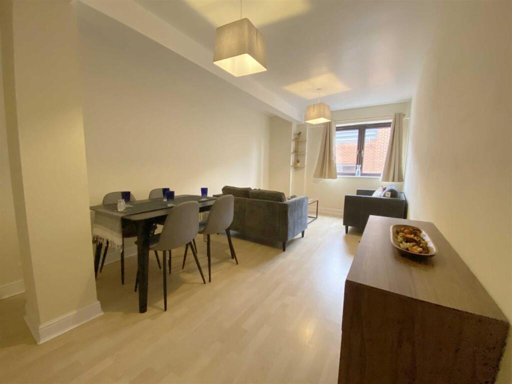 2 bed Apartment for rent in Manchester. From Kaytons Estate Agents - Manchester