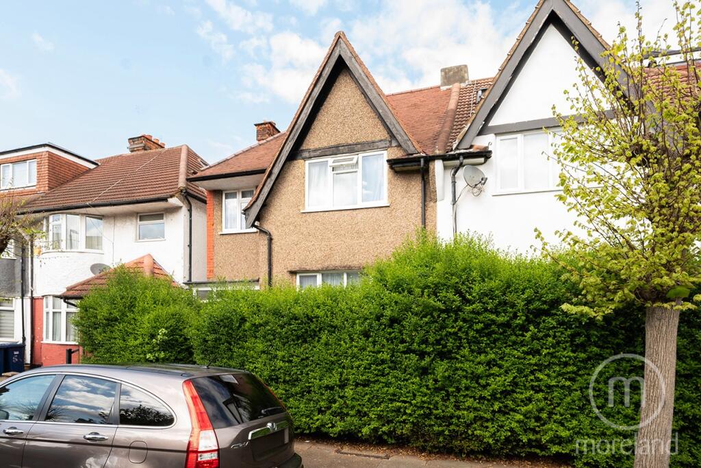 4 bed Semi Detached for rent in Hendon. From Moreland