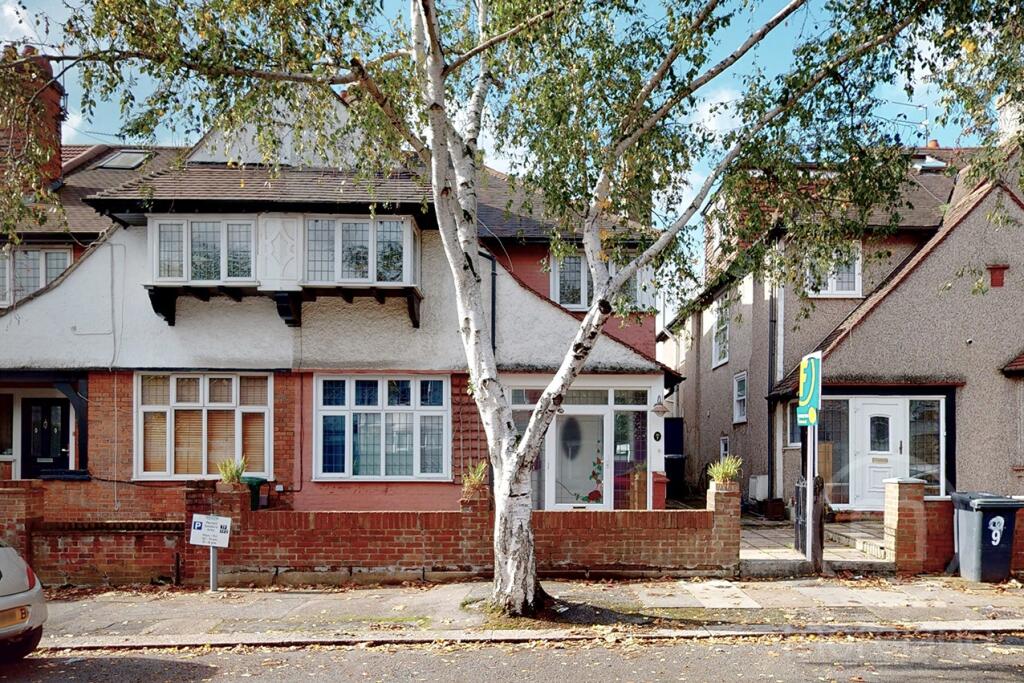 4 bed Semi Detached for rent in London. From Moreland