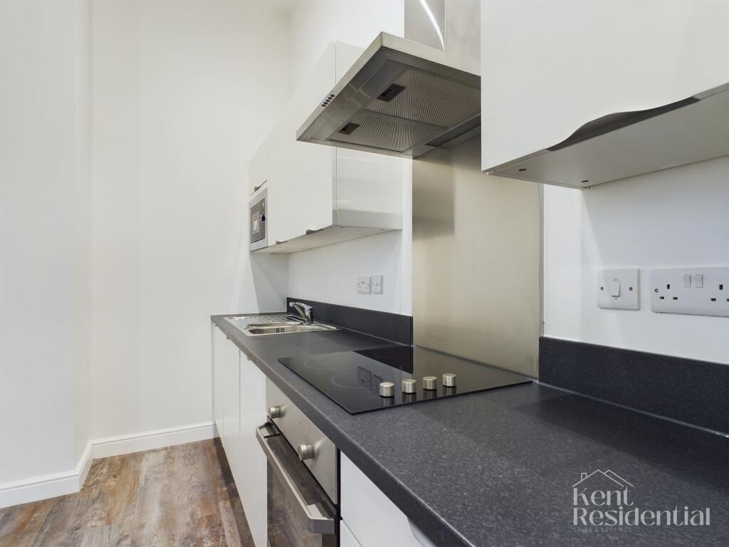 2 bed Apartment for rent in Wouldham. From Kent Residential - Chatham
