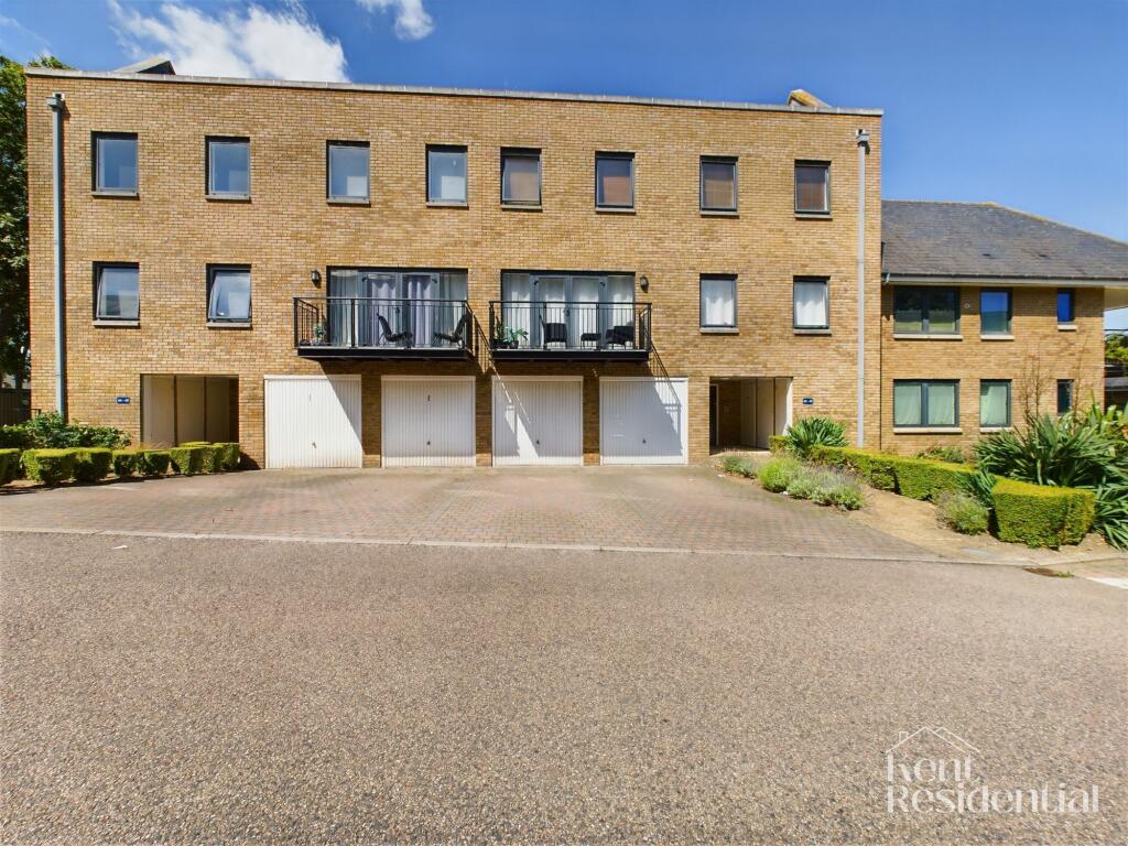 2 bed 1st Floor Flat for rent in Chatham. From Kent Residential - Chatham 2 bed 1st Floor Flat for rent in Chatham. From Kent Residential - Chatham