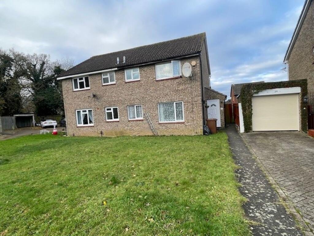 1 bed Semi Detached for rent in Chatham. From Kent Residential - Chatham 1 bed Semi Detached for rent in Chatham. From Kent Residential - Chatham