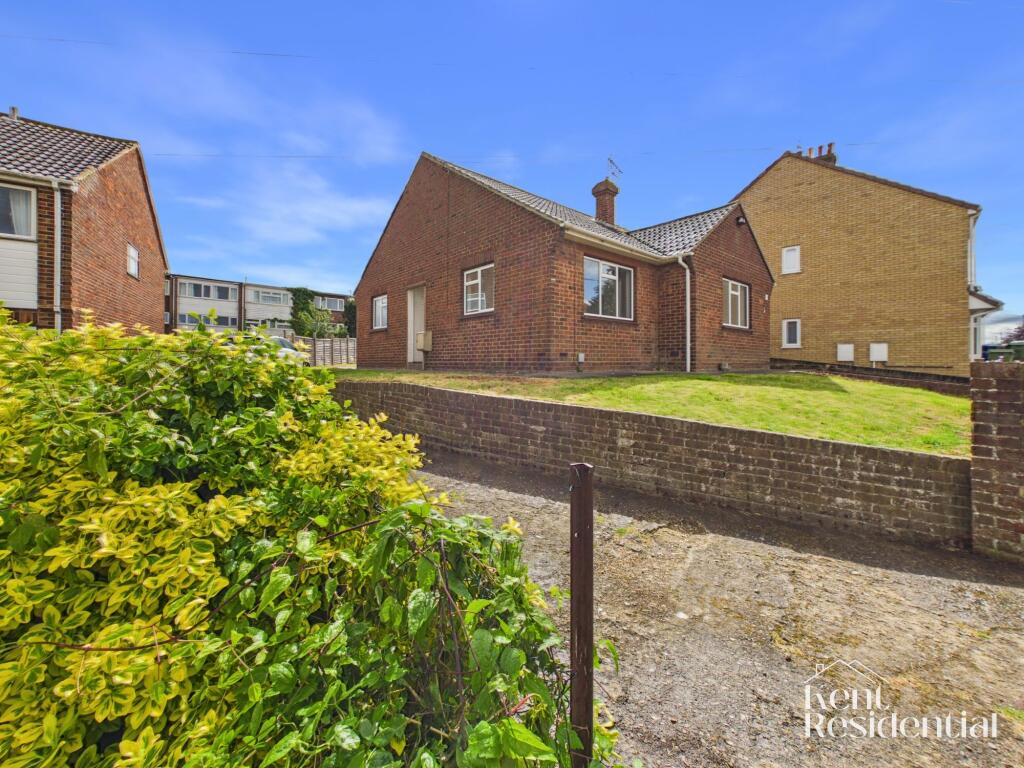 3 bed Detached bungalow for rent in Sittingbourne. From Kent Residential - Chatham 3 bed Detached bungalow for rent in Sittingbourne. From Kent Residential - Chatham